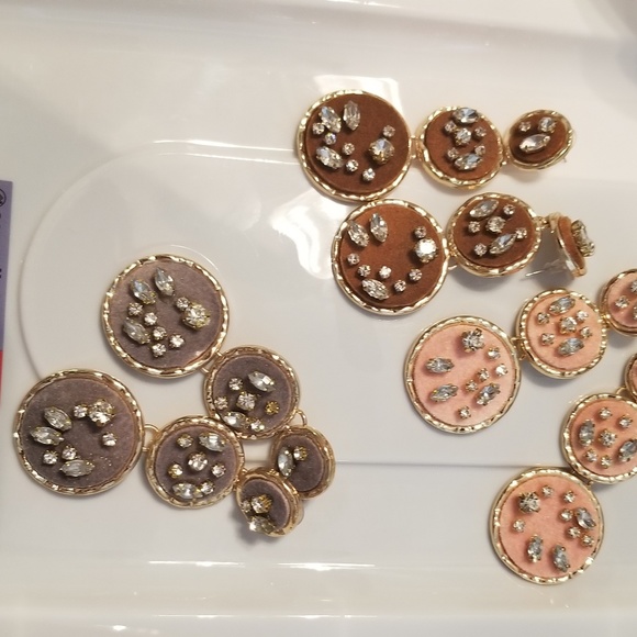 Rhinestone gray earrings velvet - Picture 3 of 3